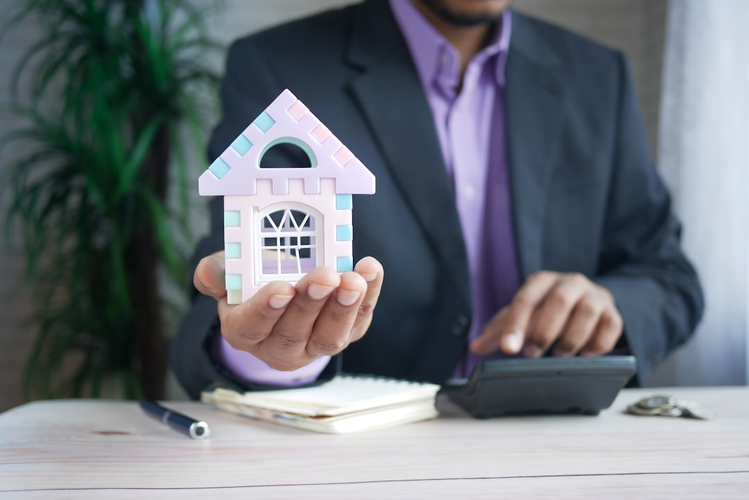 Fixed vs. Variable Mortgages: Questions Ontario Buyers Should Ask